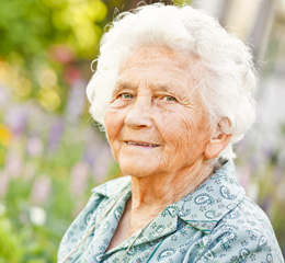 高齢の女性の画像